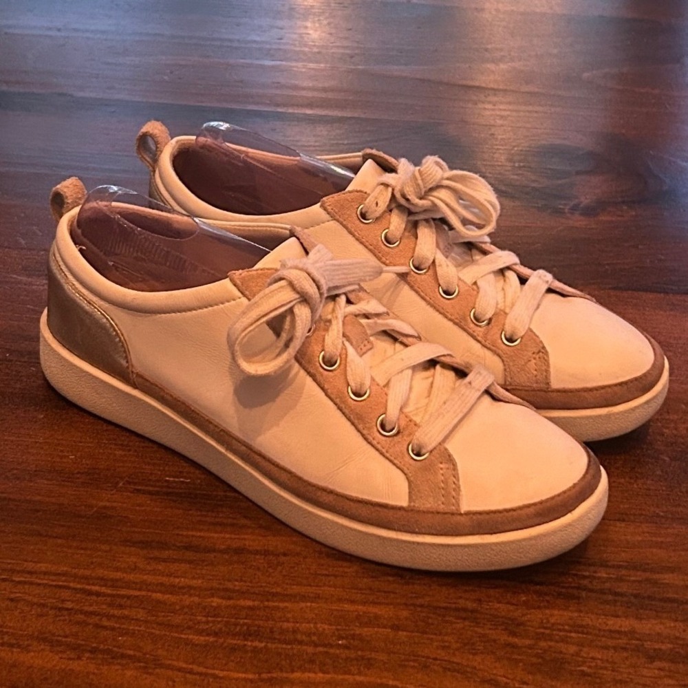 Vionic Winny Sneakers Womens 9 White Tan Gold Leather Suede Orthotic Lace Up